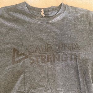 Dark grey california strength tee shirt